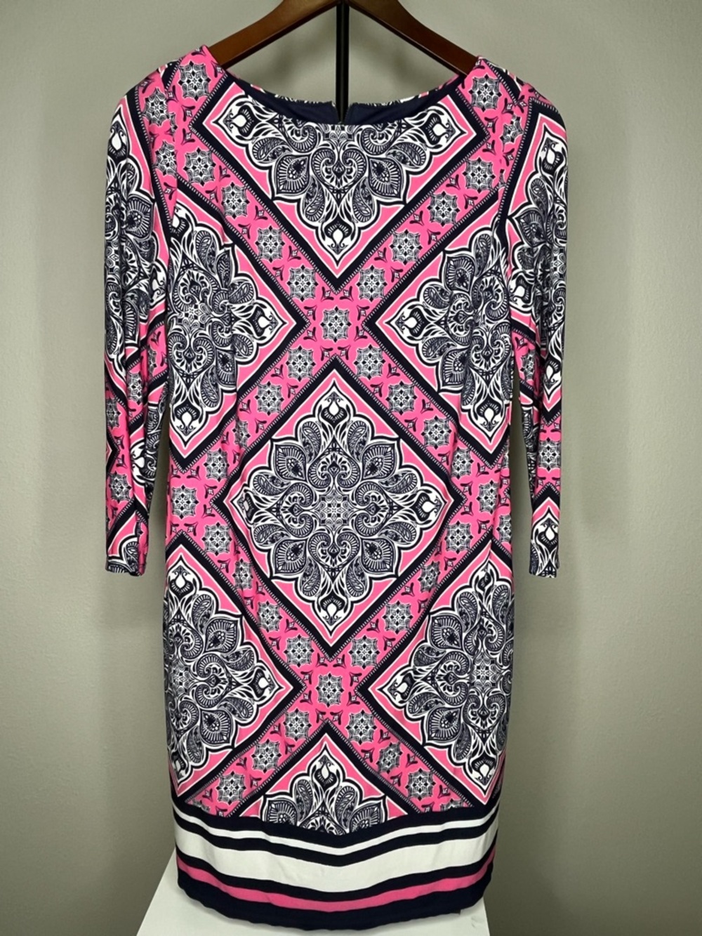 Vince Camuto Pink and Navy Paisley Print Shift Dress